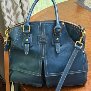 Dooney & Bourke purse/satchel